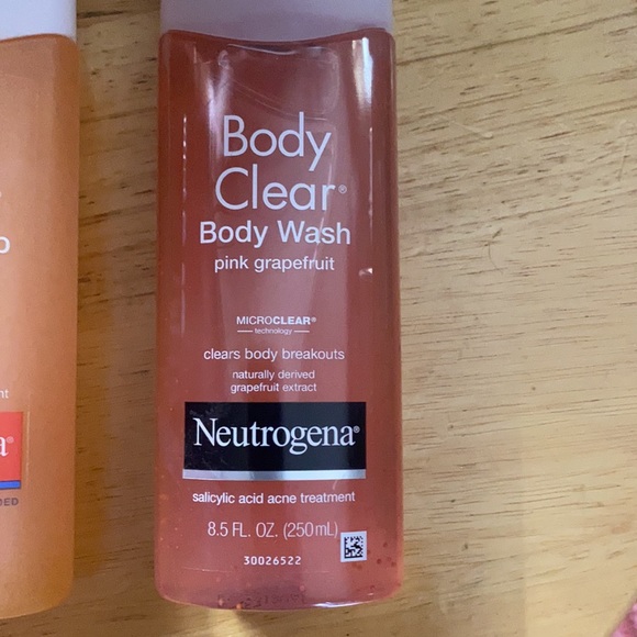 Neutrogena lot of 2 body clear body scrub & body wash pink grapefruit clear acne - Picture 3 of 5